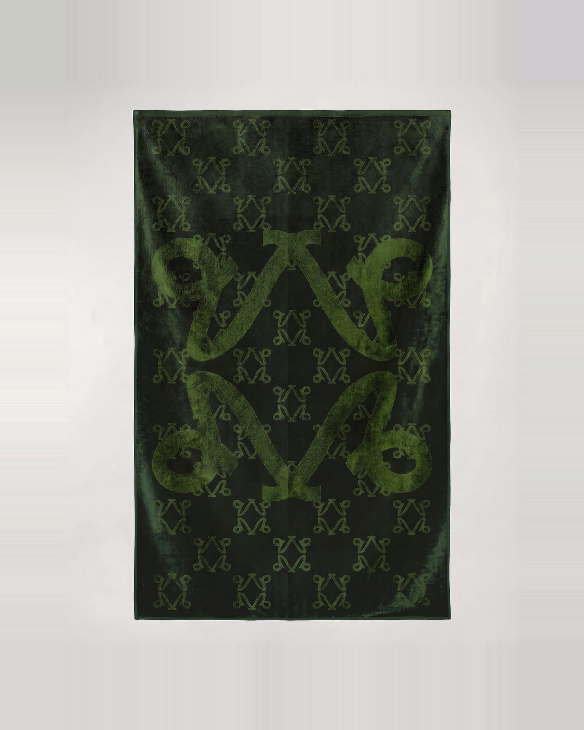 The Heat, bath towel 75 × 140 cm, Undergrowth monogram, flat