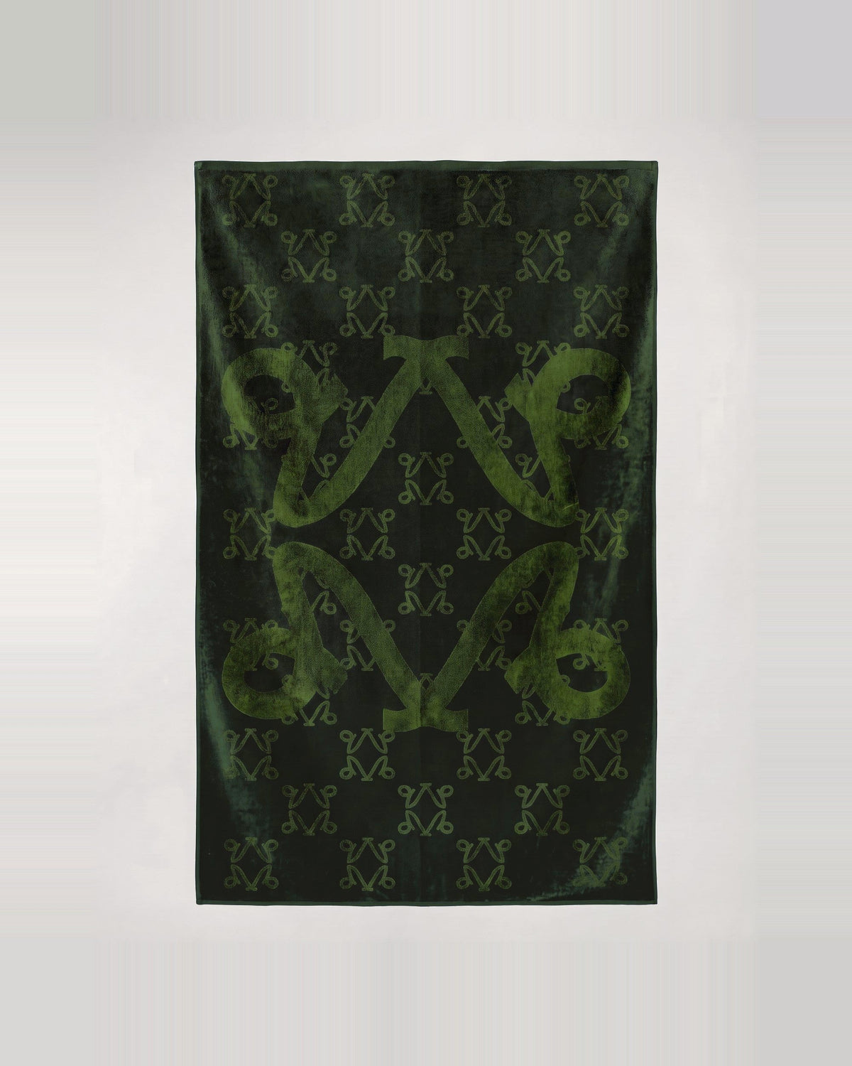 The Heat, bath towel 75 × 140 cm, Undergrowth monogram, flat